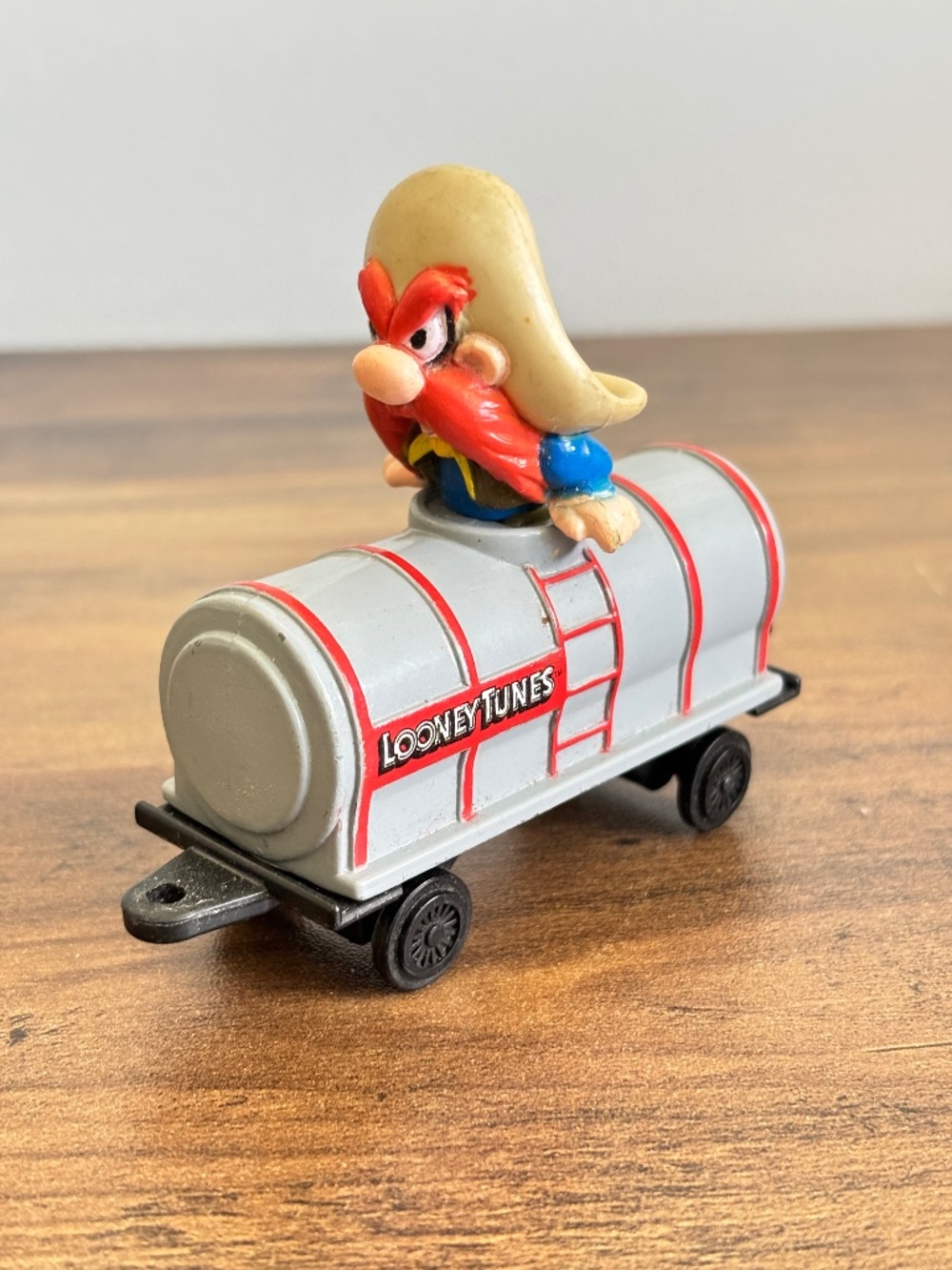 VINTAGE 1989 Looney Tunes Die Cast Yosemite Sam Gray Tanker Train Car ERTL #2708